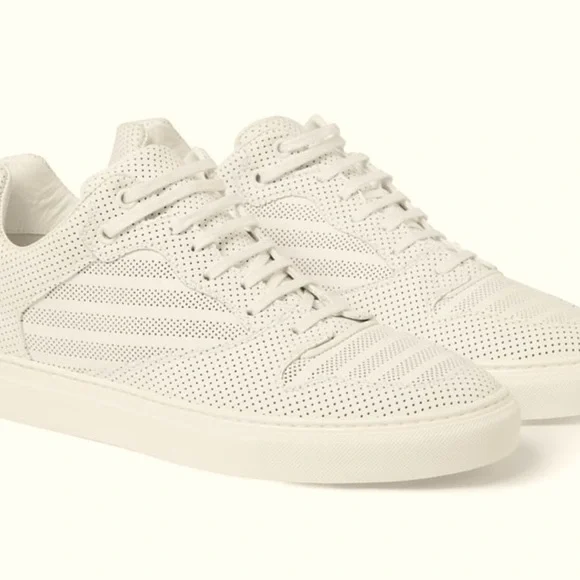 Balenciaga | Shoes | Limited Balenciaga Monochrome Sneakers  display picture 2